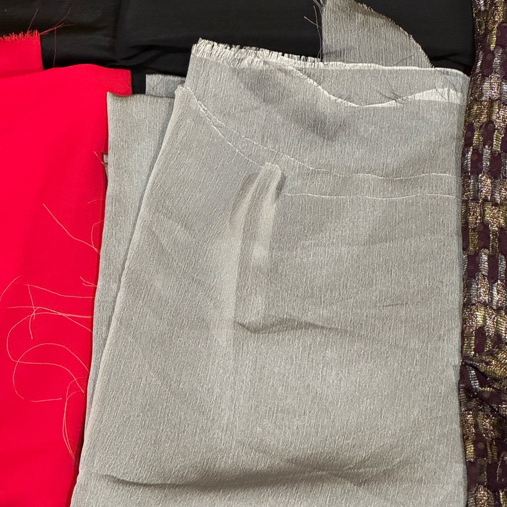 Bulk of fabrics for sewing or crafting - Picture 3 of 9